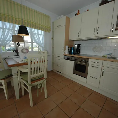 Appartement Arnika-hof Arnika Hof App 9 Wenningstedt-Braderup